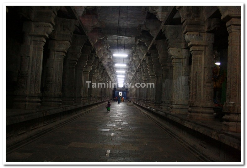 Ekambaranatha temple ayiram kal mandapam 2