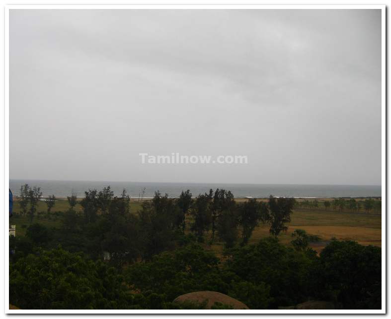 Bay of Bengal at Mahabalipuram beach