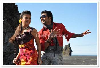 Tamil Movie Aadhavan Review and Stills