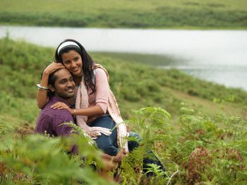 Tamil Movie Pugaipadam Review and Stills