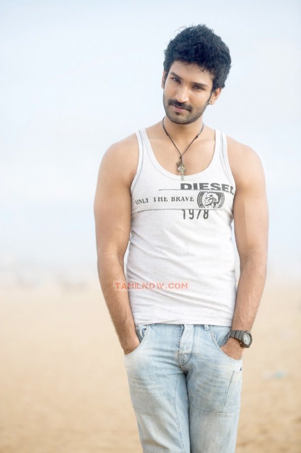 Actor Aadhi 9561