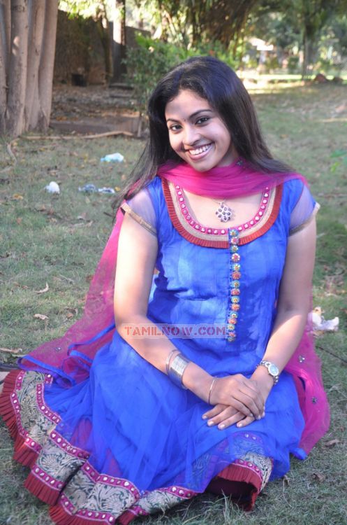 Actress Nandhana 2095