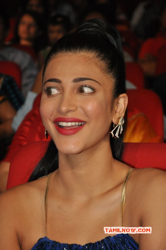 Shruthi Haasan Tamil Heroine Photo 7925