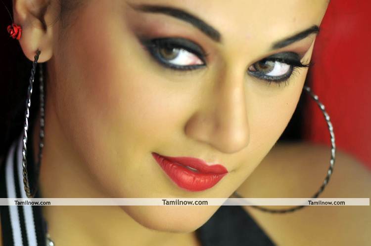 Tapsee Pannu Hot Stills 1