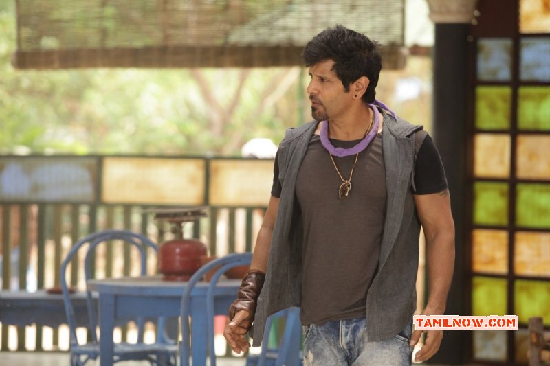 Vikram In 10 Endrathukulla Cinema 919