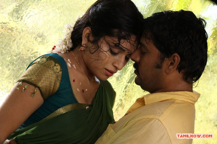 Movie Aal Stills 8766