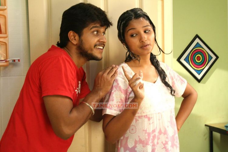 Movie Aayiram Muthangaludan Thenmozhi 3312