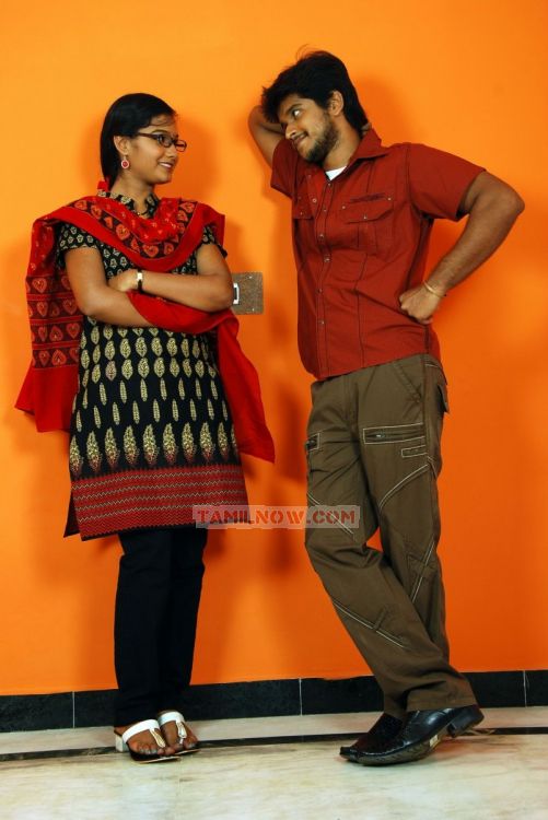 Venkatesh Akshara In Aayiram Muthangaludan Thenmozhi 866