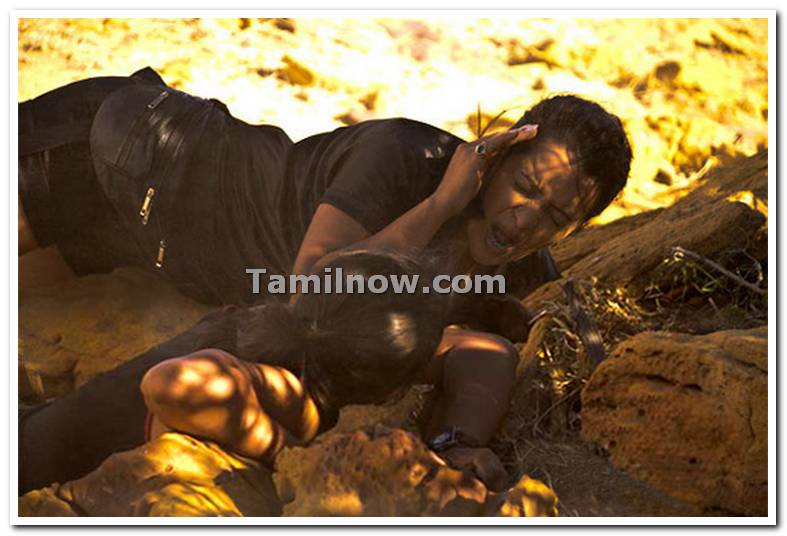 Aayirathil Oruvan Still 2