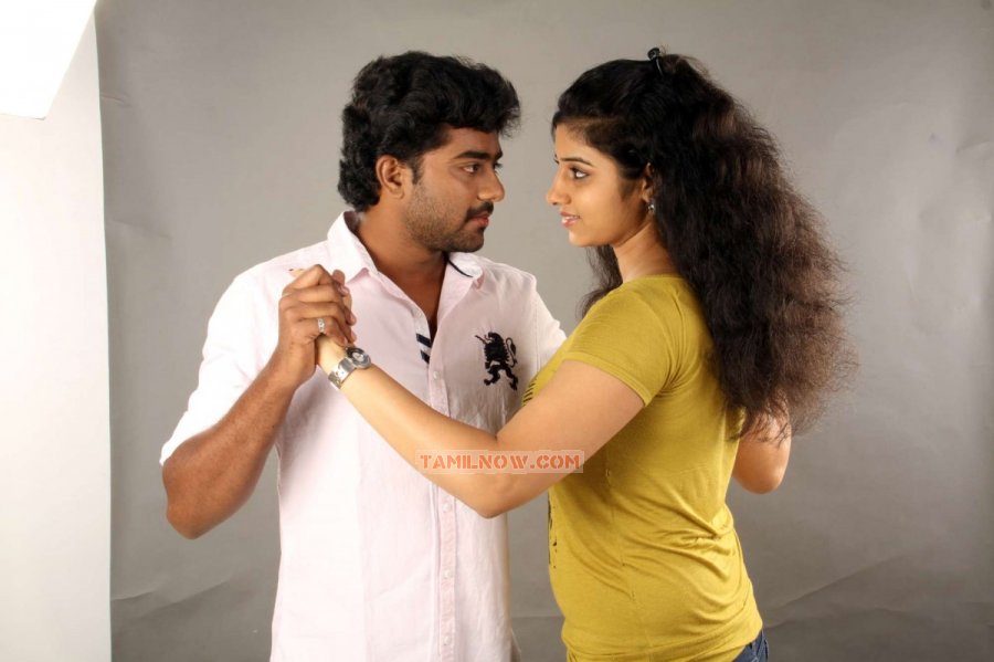 Aayul Regai Neeyadi Stills 6030