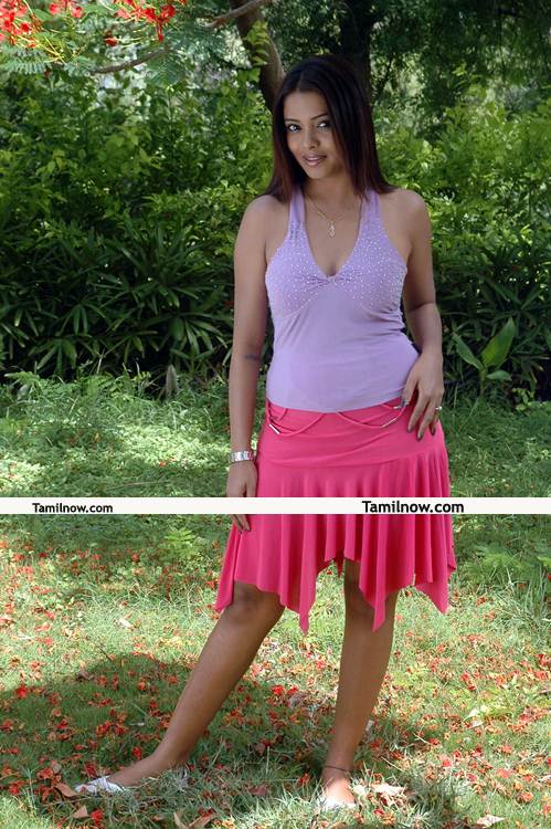 Aduthaduthu Movie Hot Still 13