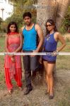 Ayutha Porattam Film Still 11