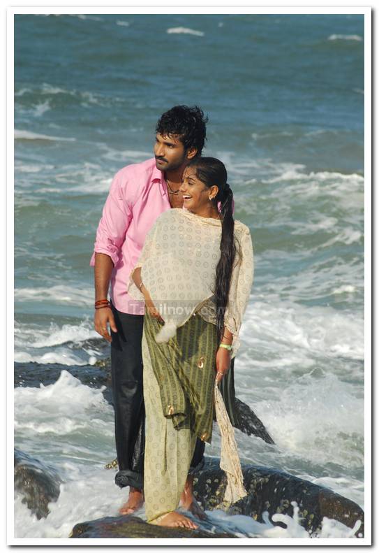 Meera Nandan Aadi Still 34