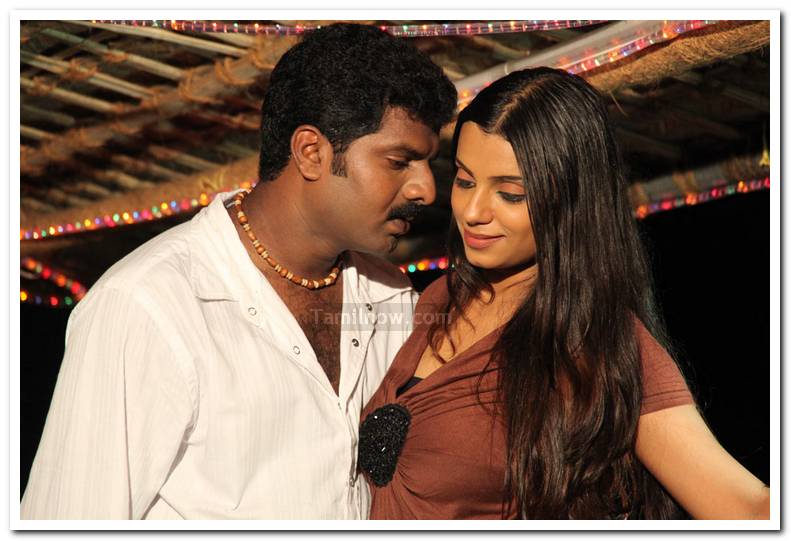 Azhukkan Movie Stills 5