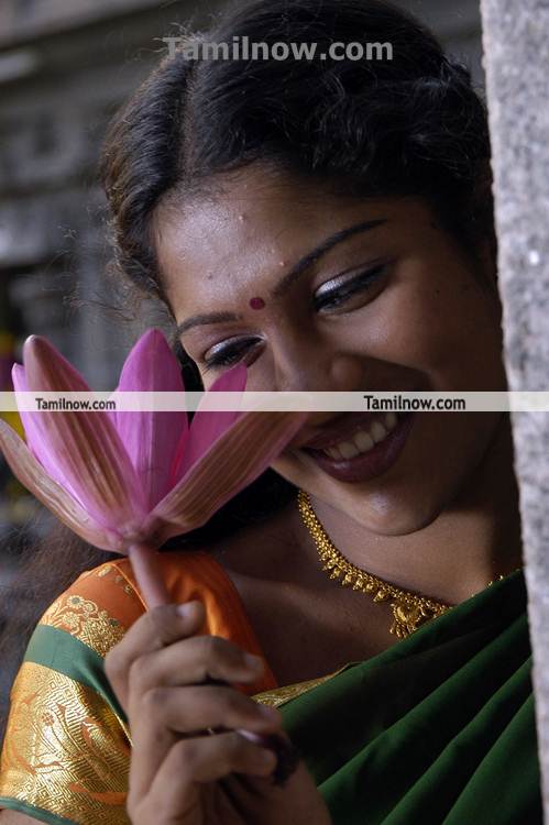 Actress Suvasiga In Chokkali Movie8