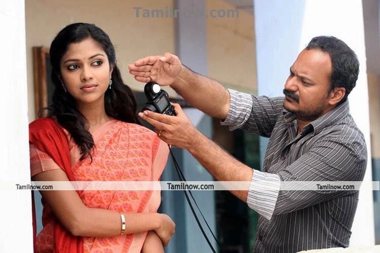 Amala Paul In Deiva Thirumagal 4