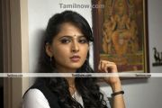 Anushka Deiva Thirumagal New Pics5