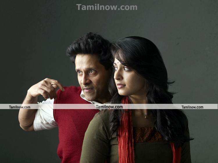 Vikram Anushka In Deiva Thirumagal Photoshoot 9