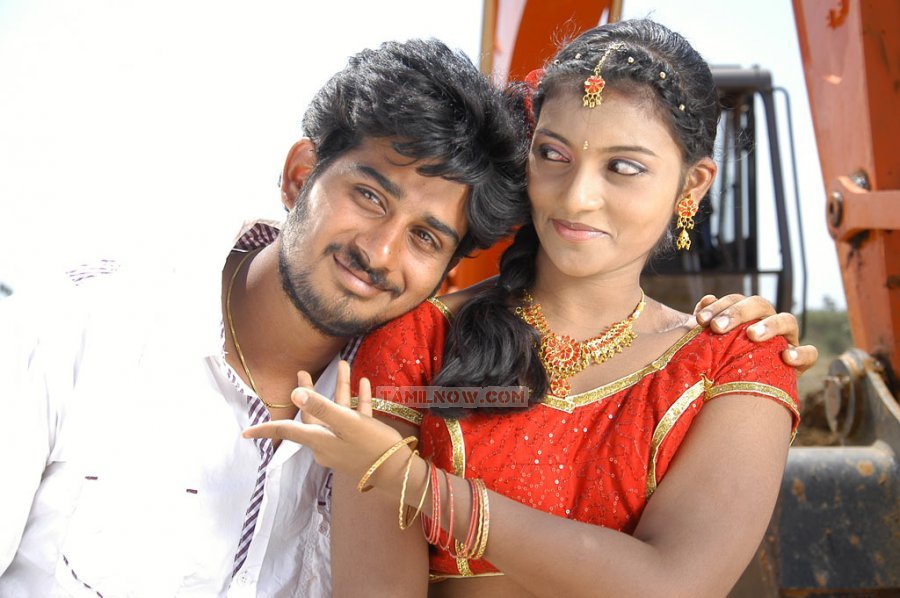 Tamil Movie En Kadhal Pudhithu 7470