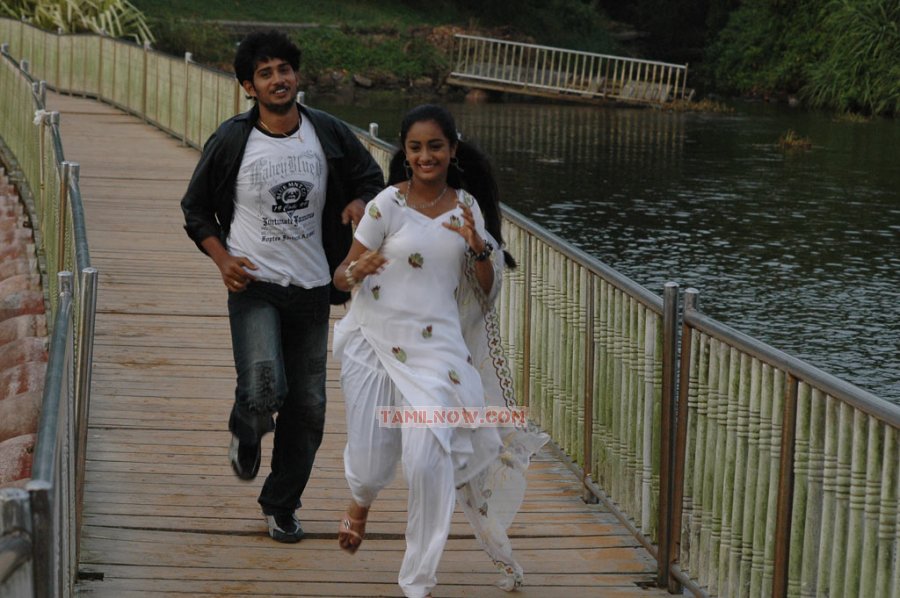 Tamil Movie En Kadhal Pudhithu Stills 4372