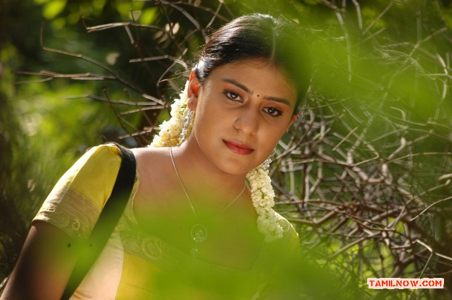 Tamil Movie Enna Pidichirukka Photos 770