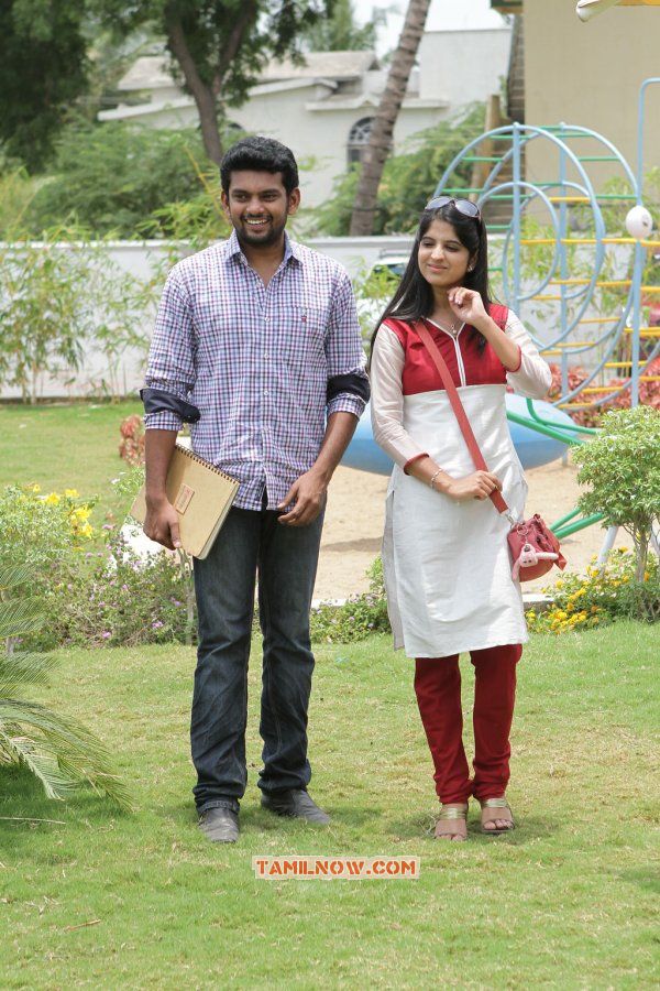 Ennai Piriyadhai Tamil Movie Picture 3