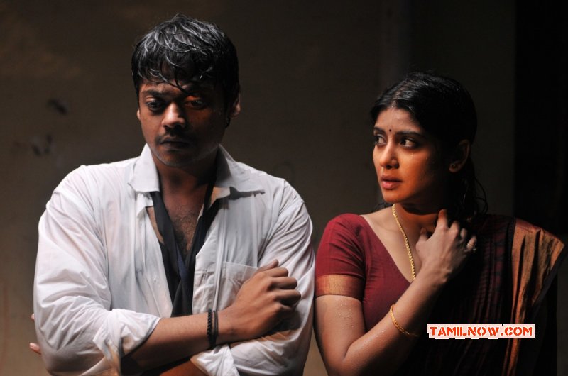 2015 Pics Movie Ennul Aayiram 5236