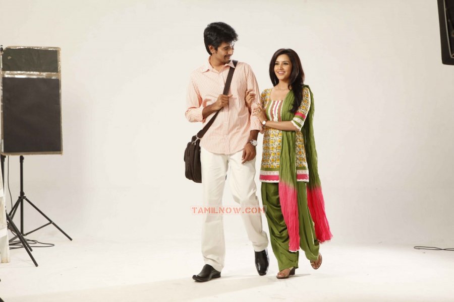 Ethir Neechal 92