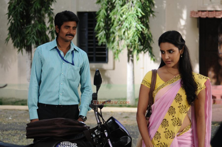 Movie Ethir Neechal 5371