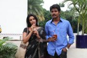 Movie Ethir Neechal 9381