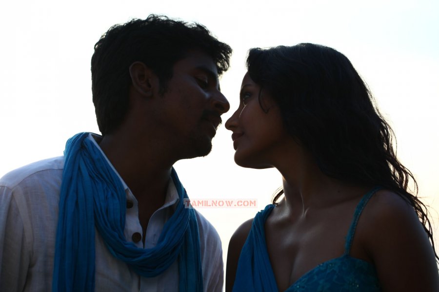 Movie Ethir Neechal Photos 7634