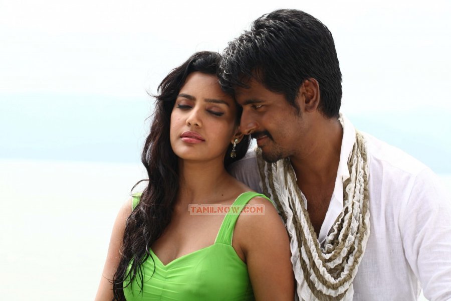 Sivakarthikeyan Priya Anand 42