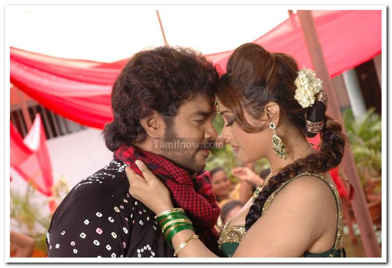 Sundar C Kiran Rathod Still 5