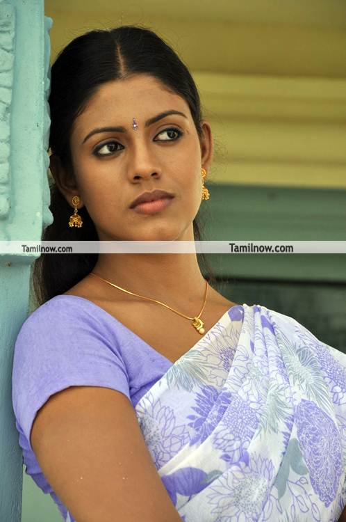 Iniya Still 4