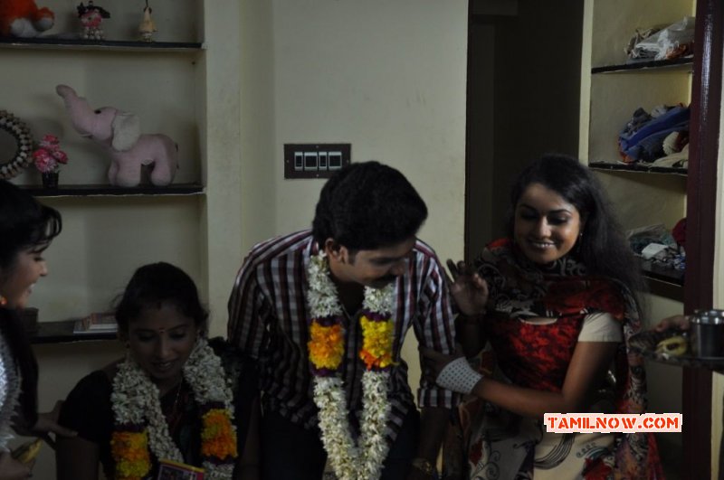 Ilakkanam Illatha Kadhal Tamil Movie 2015 Gallery 4625