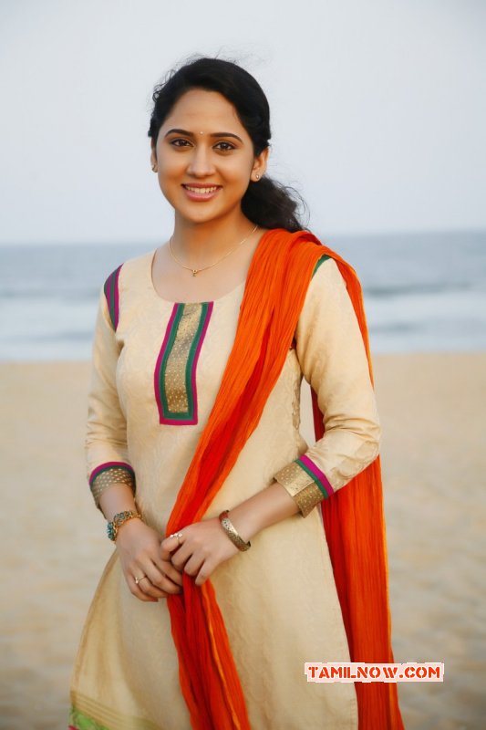 Mia Gerorge In Indru Netru Naalai Movie Still 652