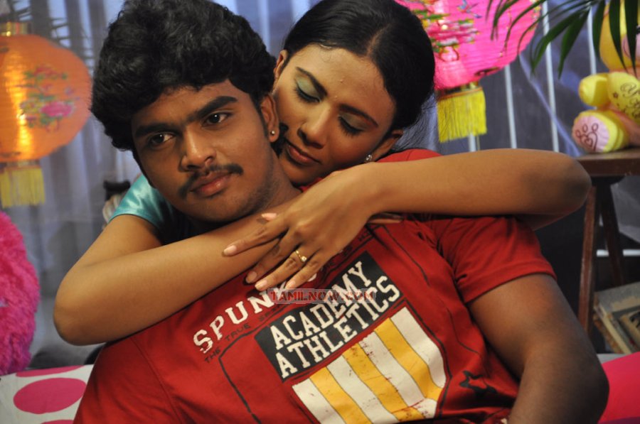 Hero Heroine Stills 23 178