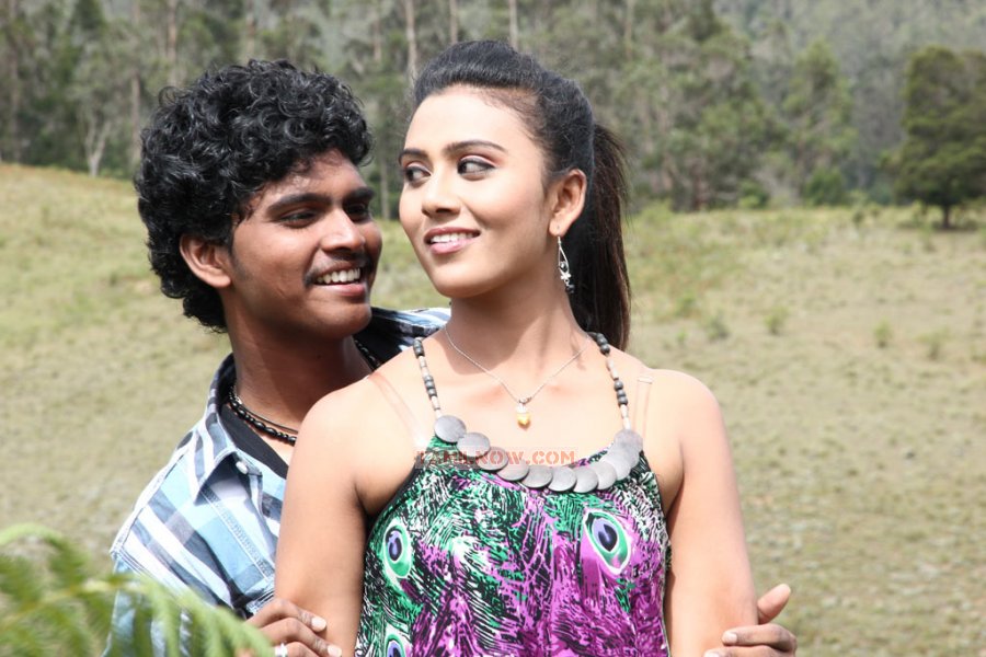 Ingu Kadhal Katrutharapadum Stills 2085