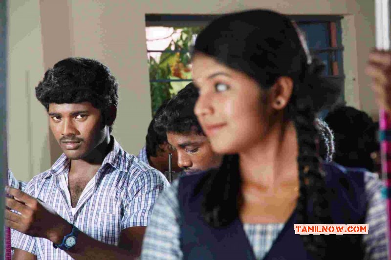 Apr 2015 Wallpaper Iru Kadhal Oru Kathai Tamil Film 9376