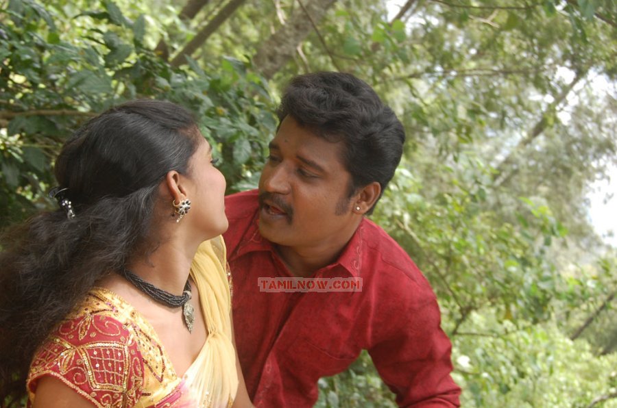 Iruvan Stills 6552