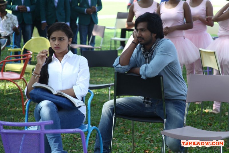 Sri Divya And Vishnu Vishal In Jeeva 510