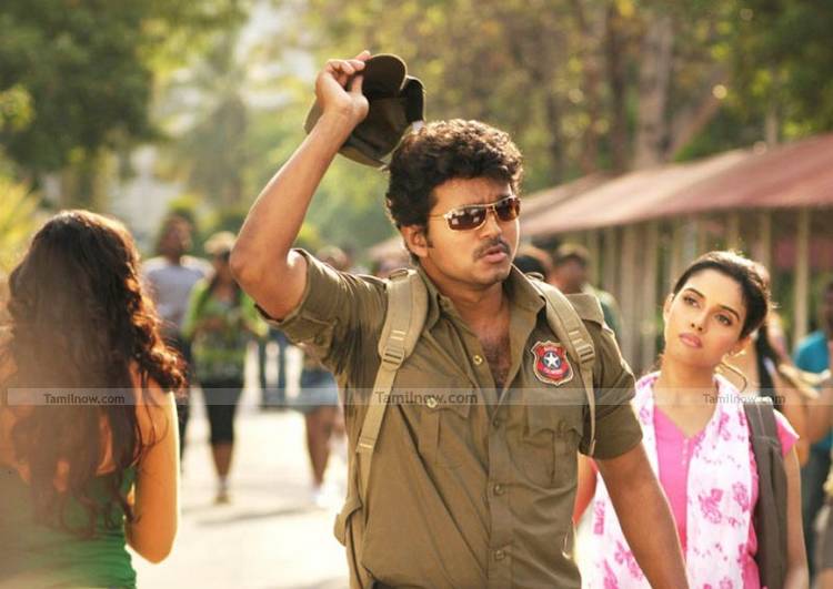 Vijay And Asin In Kaavalan 5