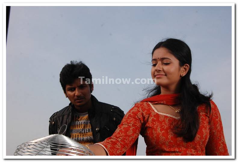 Kacheri Aarambam Still7