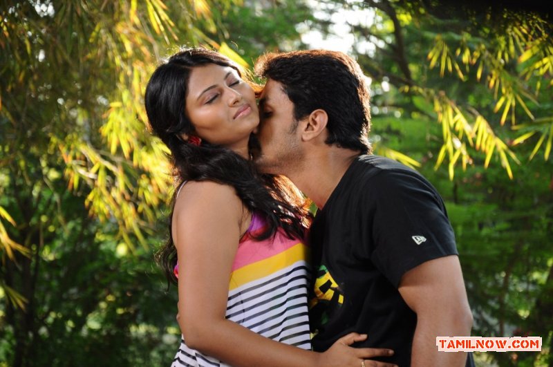 Harish Neha Movie Kadhal 2014 Still 128