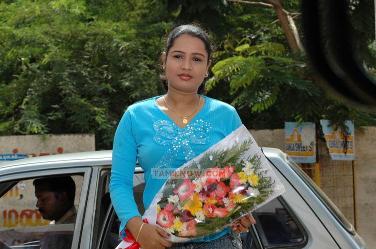 Meenakshi Nair 34 253