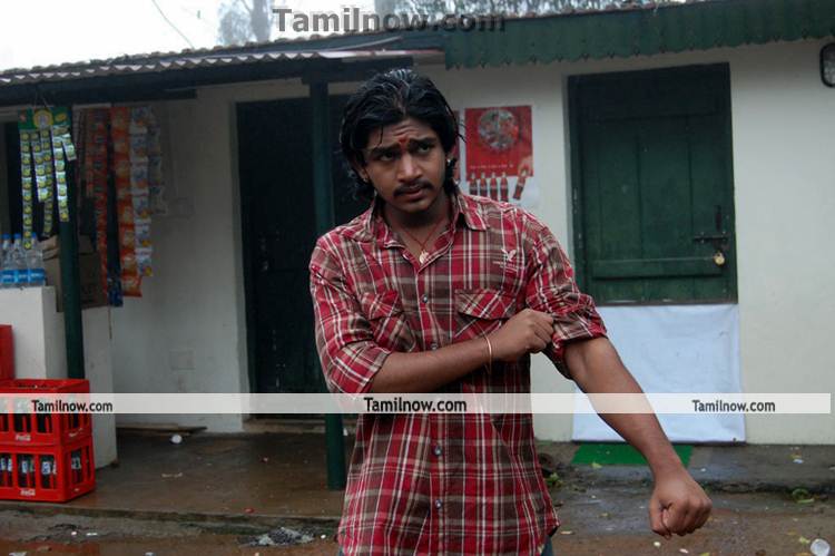 Vinoth Kumar In Kadhal Padhai 1