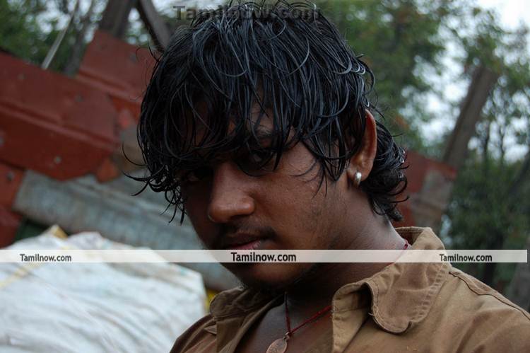 Vinoth Kumar In Kadhal Padhai Movie 2