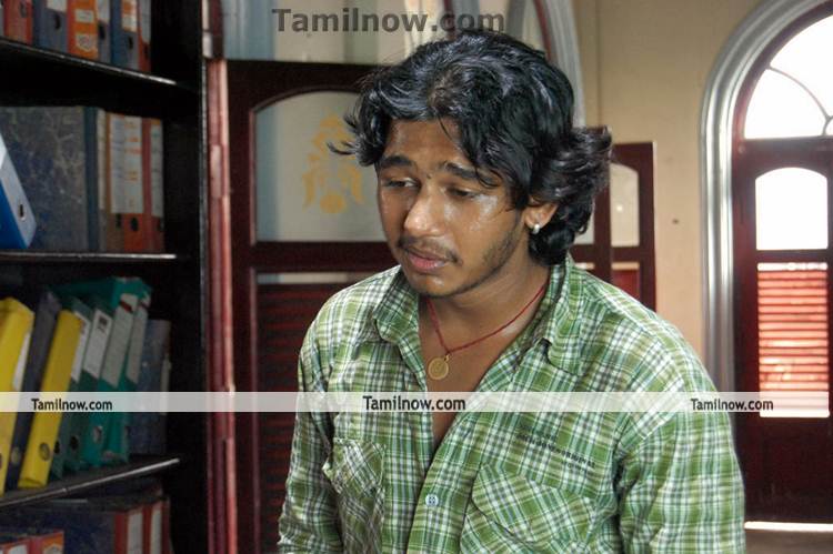 Vinoth Kumar In Kadhal Padhai Movie 4