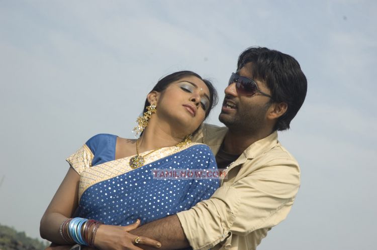 Tamil Movie Kadhal Pisase Stills 7387