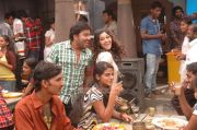 Kalakalappu Movie Working Still 228